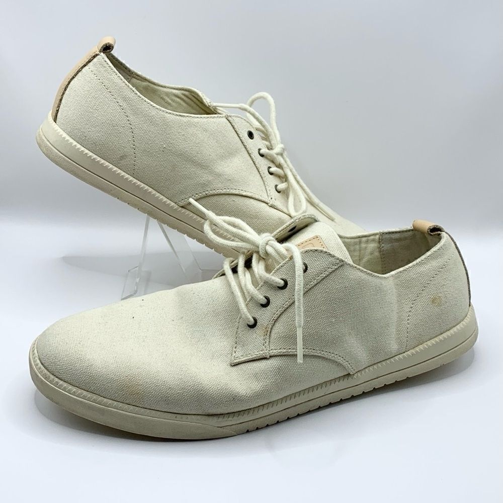 Clae Ellington tan colored outter canvas body lace up style men’s size 10.5